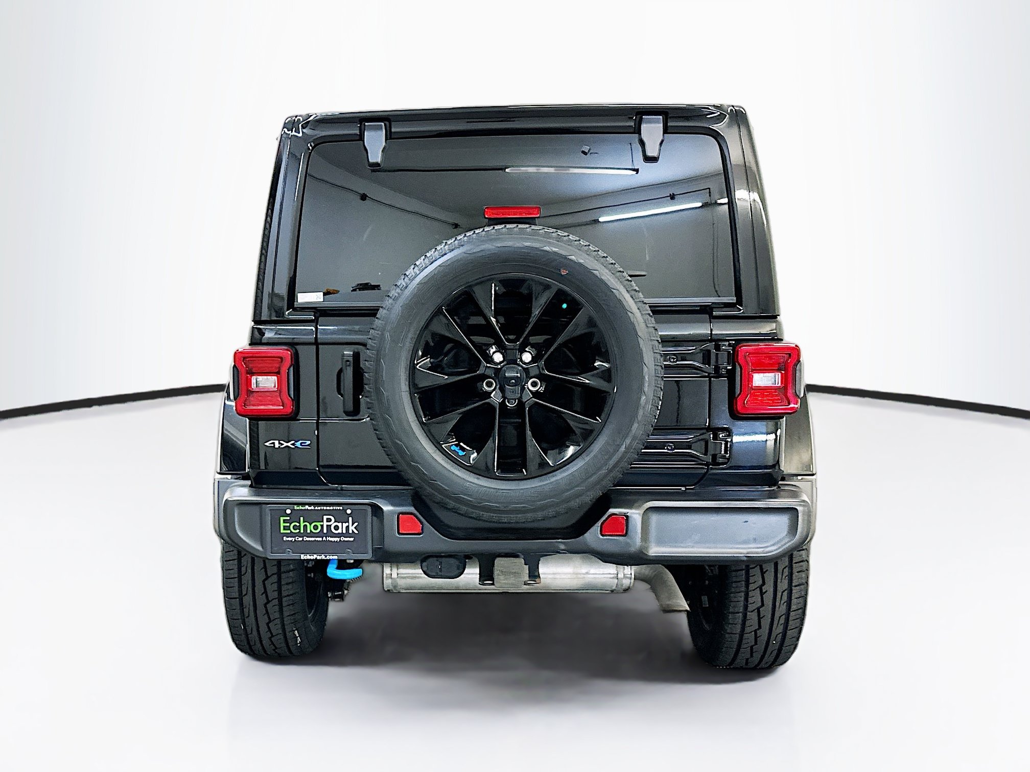 Used 2023 Jeep Wrangler Unlimited Sahara w/ Cold Weather Group AWD/4WD image 7