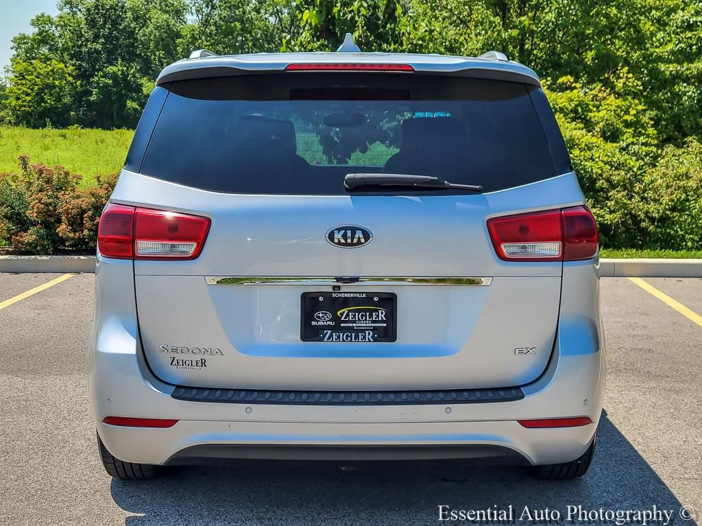 Used 2016 Kia Sedona EX FWD image 5