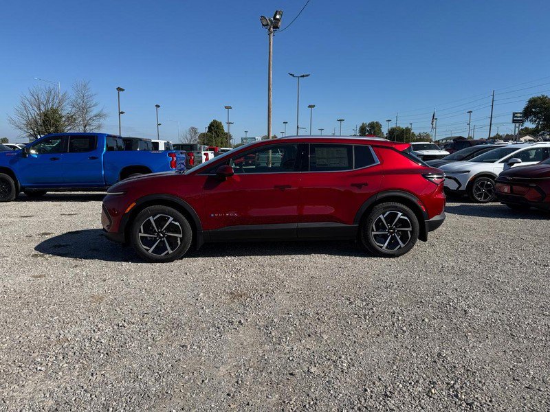New 2026 Chevrolet Equinox EV LT FWD image 2