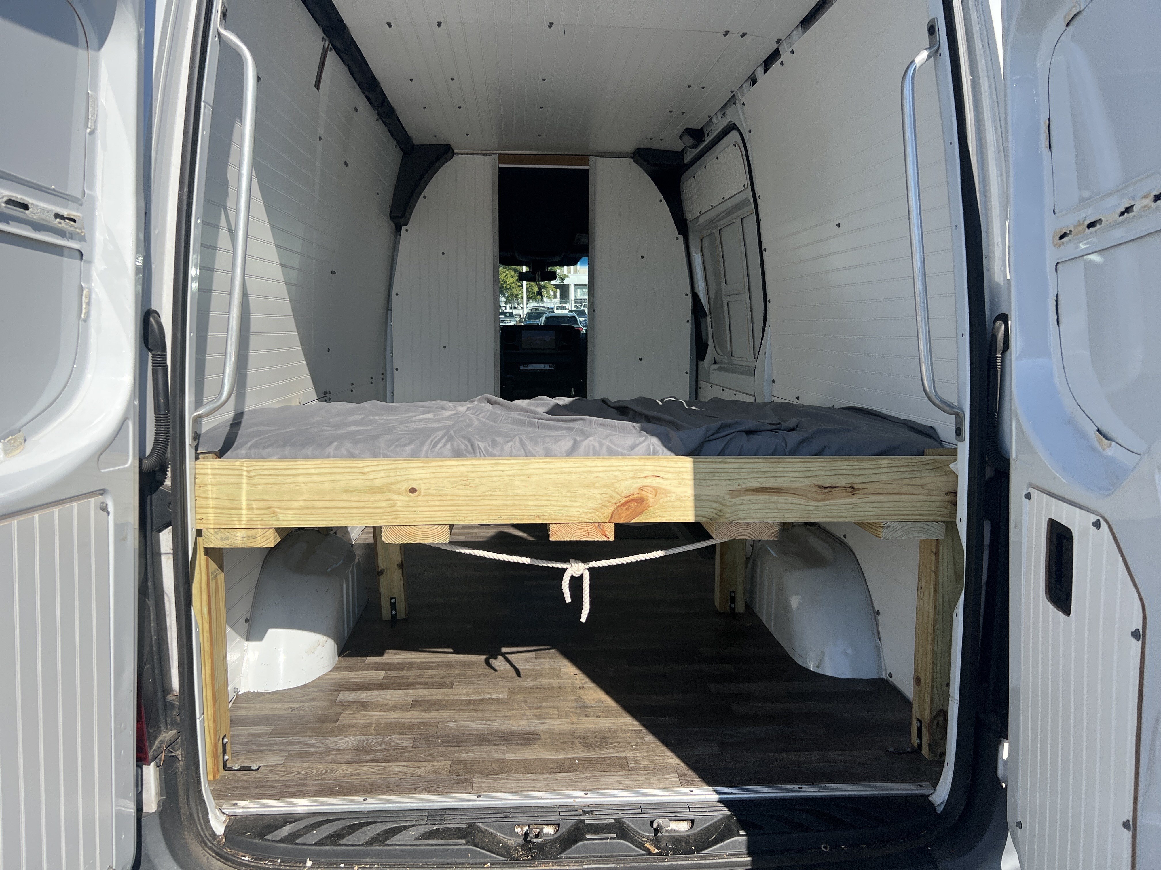 Used 2020 Mercedes-Benz Sprinter 2500 image 34