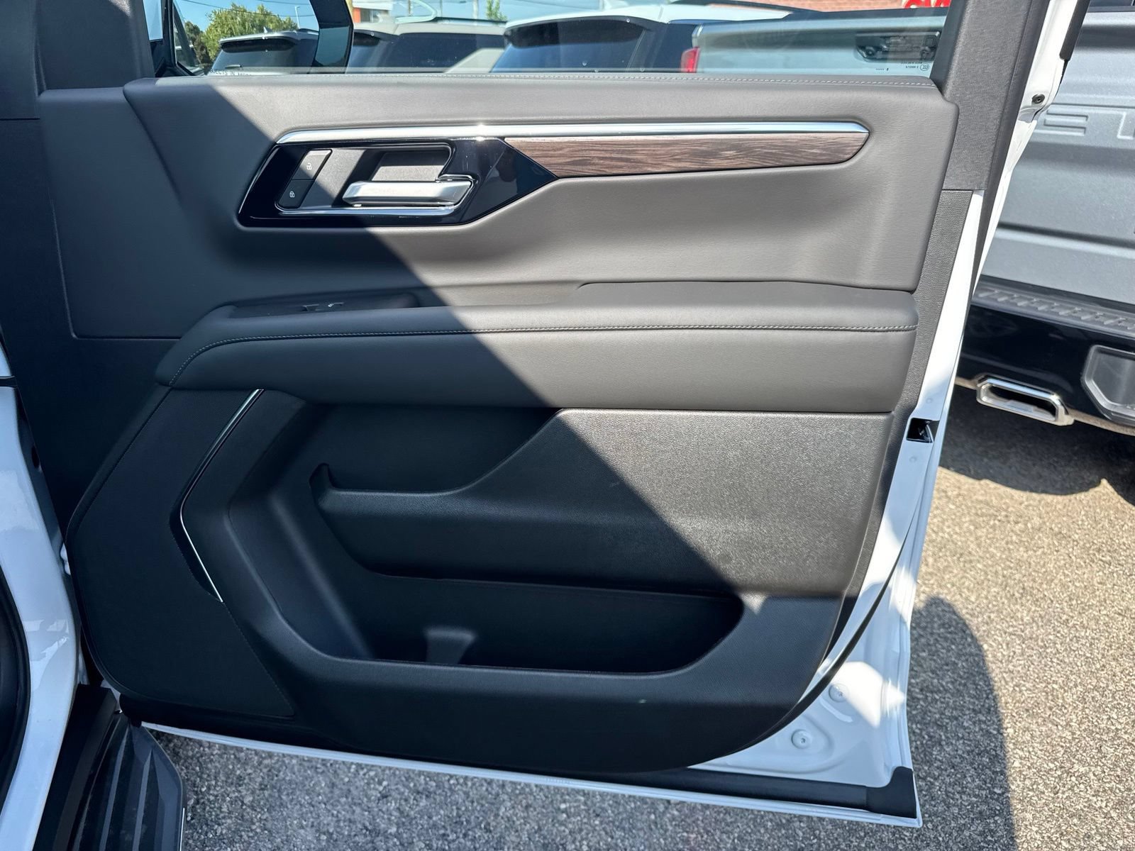 New 2026 Chevrolet Tahoe LS w/ Max Trailering Package AWD/4WD image 31