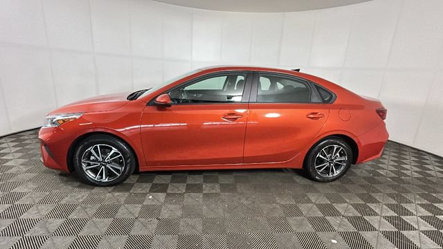 Used 2022 Kia Forte LXS FWD image 5