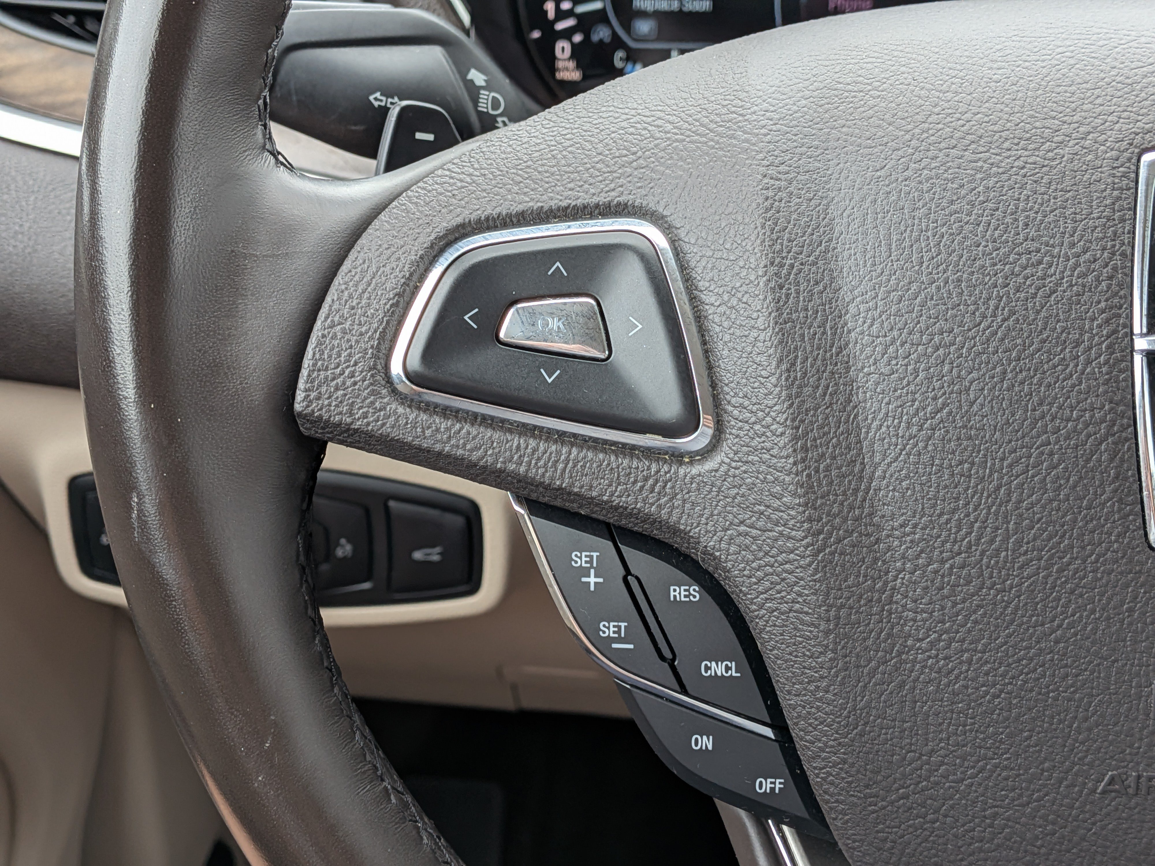 Used 2017 Lincoln MKC Reserve FWD image 25