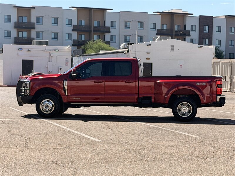 Used 2023 Ford F350 Lariat w/ Lariat Ultimate Package AWD/4WD image 6