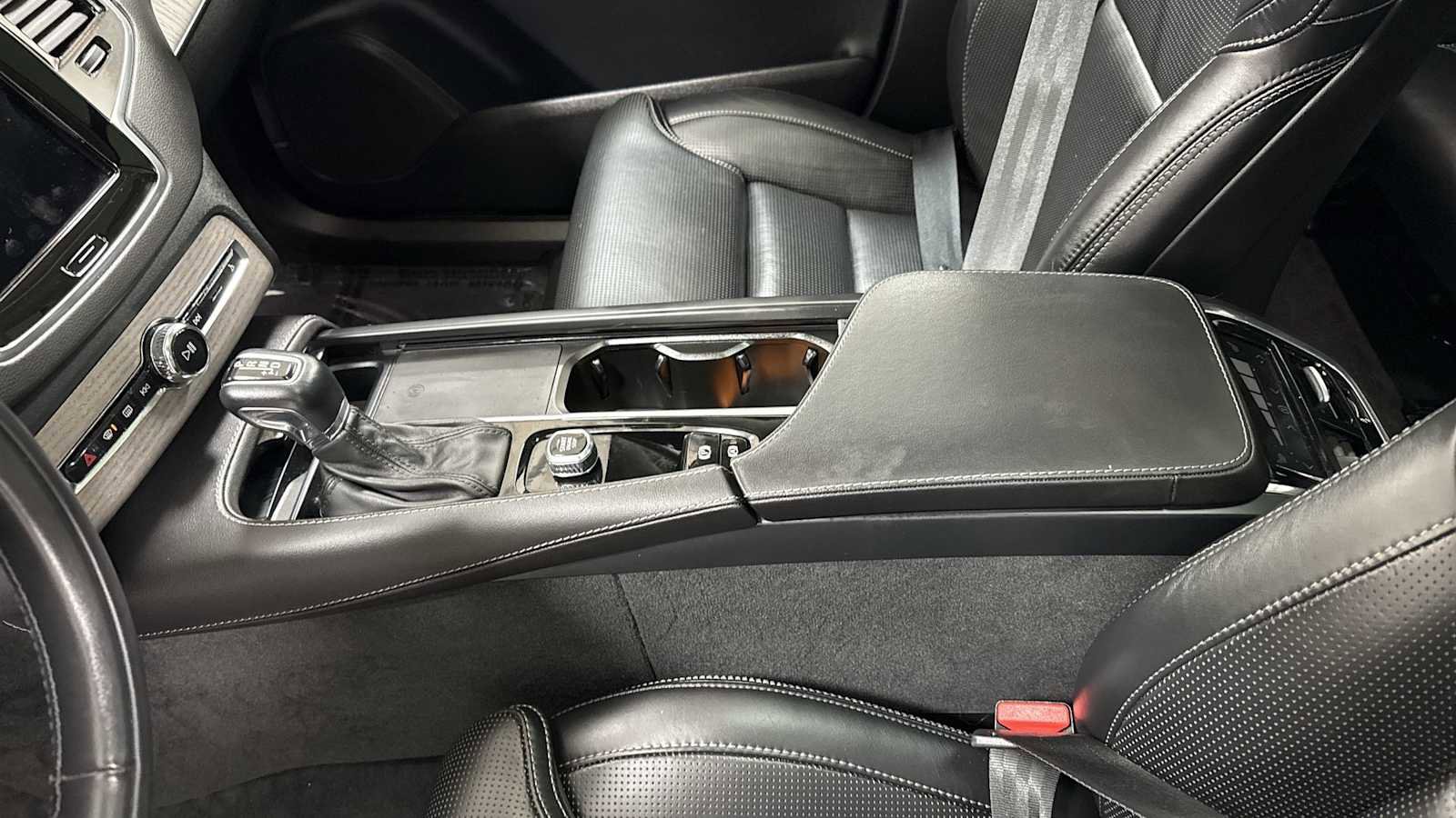 Used 2022 Volvo XC90 T6 Inscription w/ Advanced Package image 23