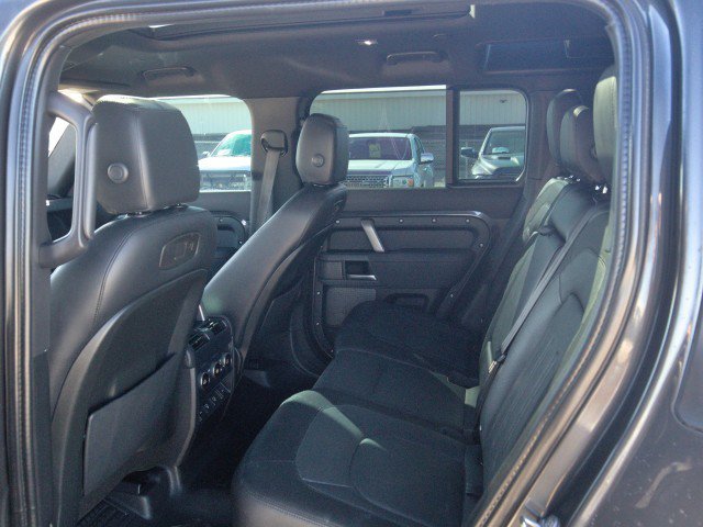 Used 2022 Land Rover Defender 110 X-Dynamic SE AWD/4WD image 29