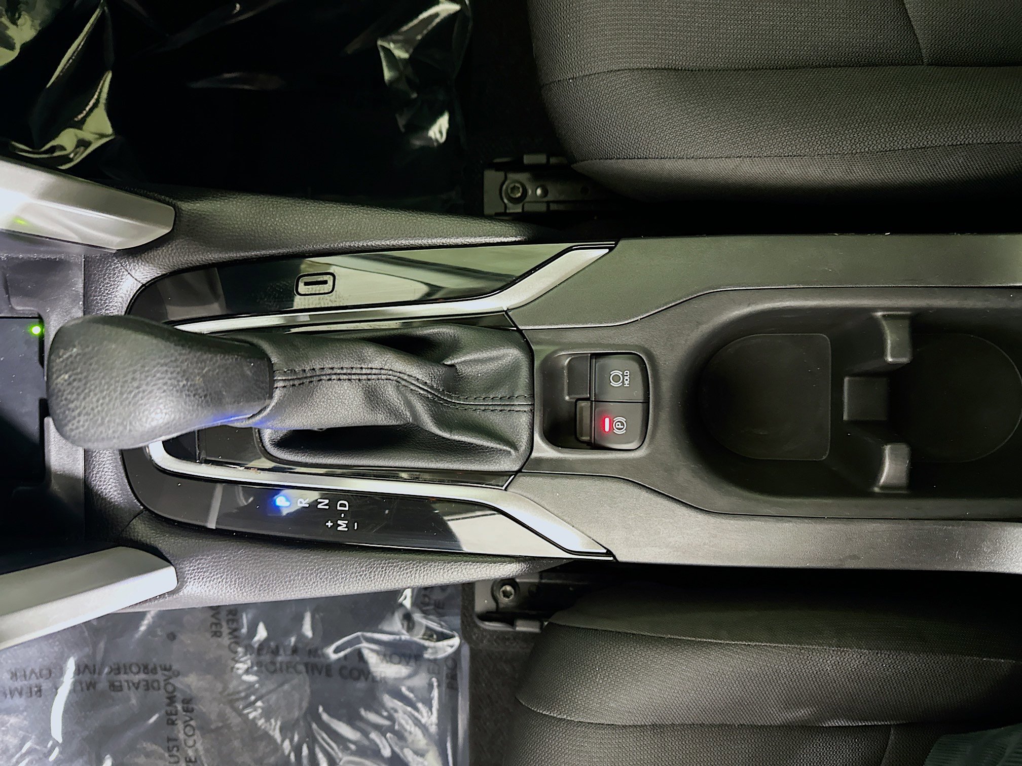 Used 2025 Toyota Corolla Cross LE image 22