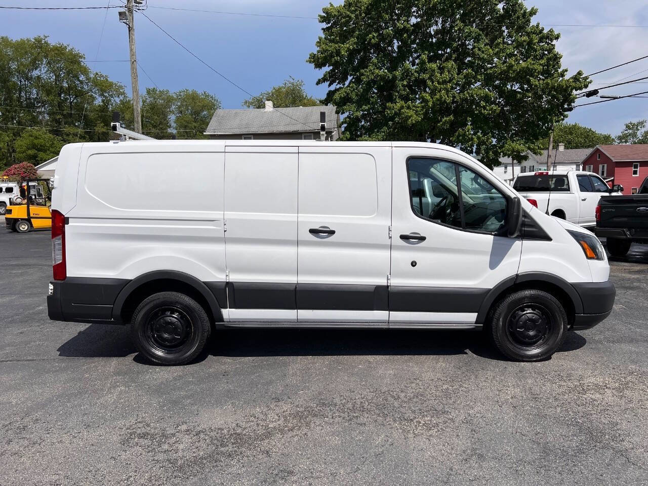 Used 2015 Ford Transit 150 130 Low Roof RWD image 4
