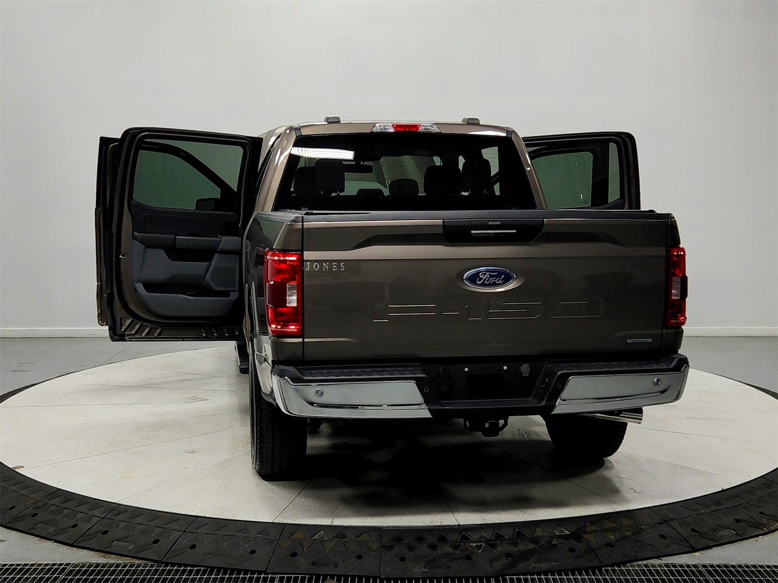 Used 2023 Ford F150 XLT w/ Equipment Group 301A Mid image 14