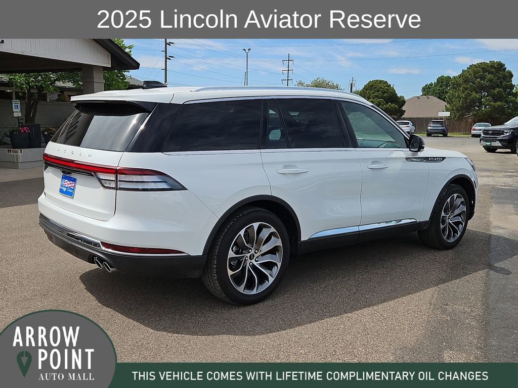 Used 2025 Lincoln Aviator Reserve w/ Luxury Package AWD/4WD image 12