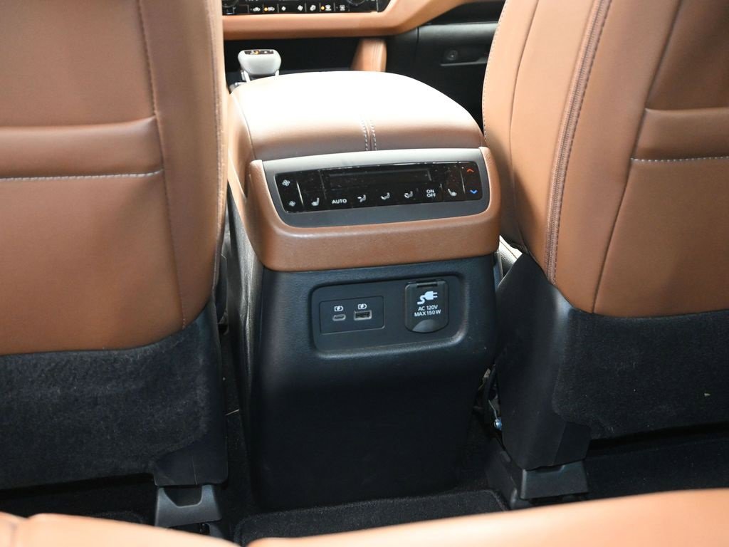 Used 2024 Nissan Pathfinder Platinum w/ Cargo Package image 15