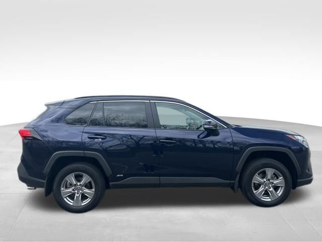 Used 2024 Toyota RAV4 XLE w/ Convenience Package image 7