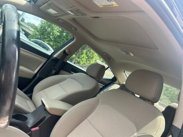 Used 2019 Hyundai Elantra Value Edition FWD image 8