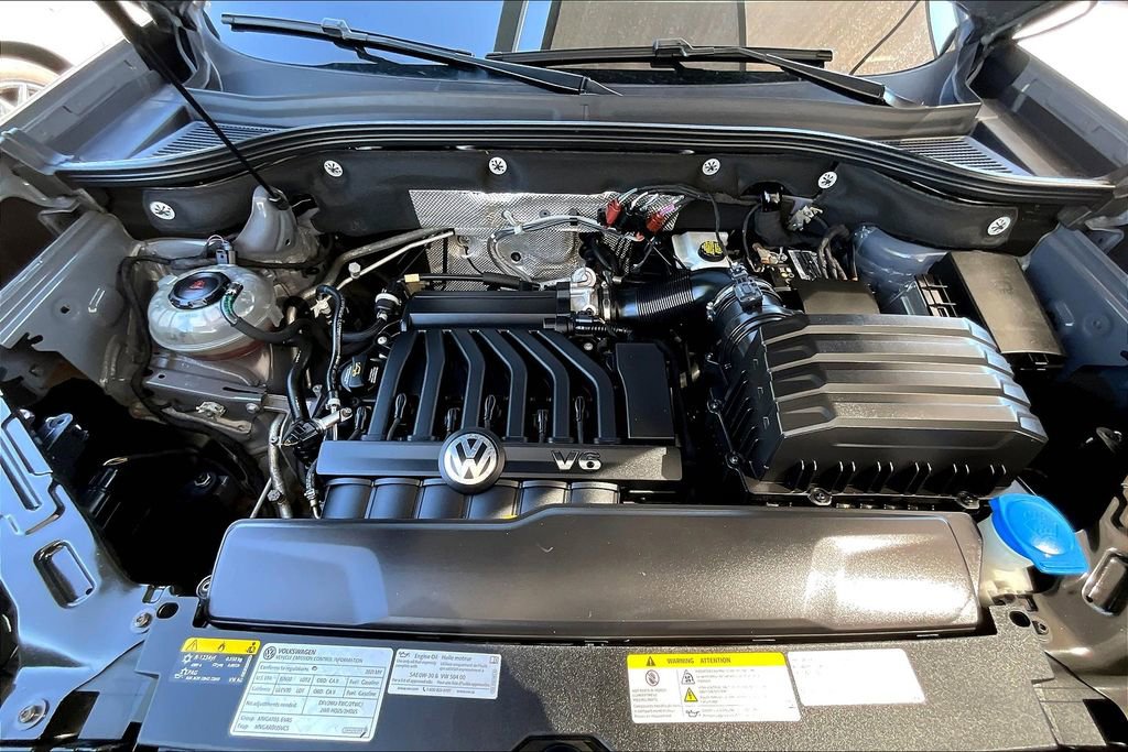 Used 2021 Volkswagen Atlas Cross Sport SEL R-Line image 13