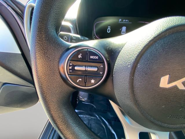 Used 2023 Kia Soul LX w/ LX Technology Package image 19