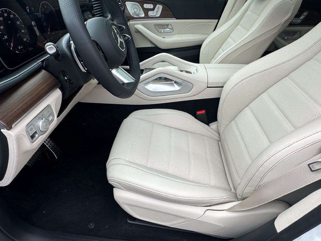 New 2026 Mercedes-Benz GLS 450 4MATIC image 10