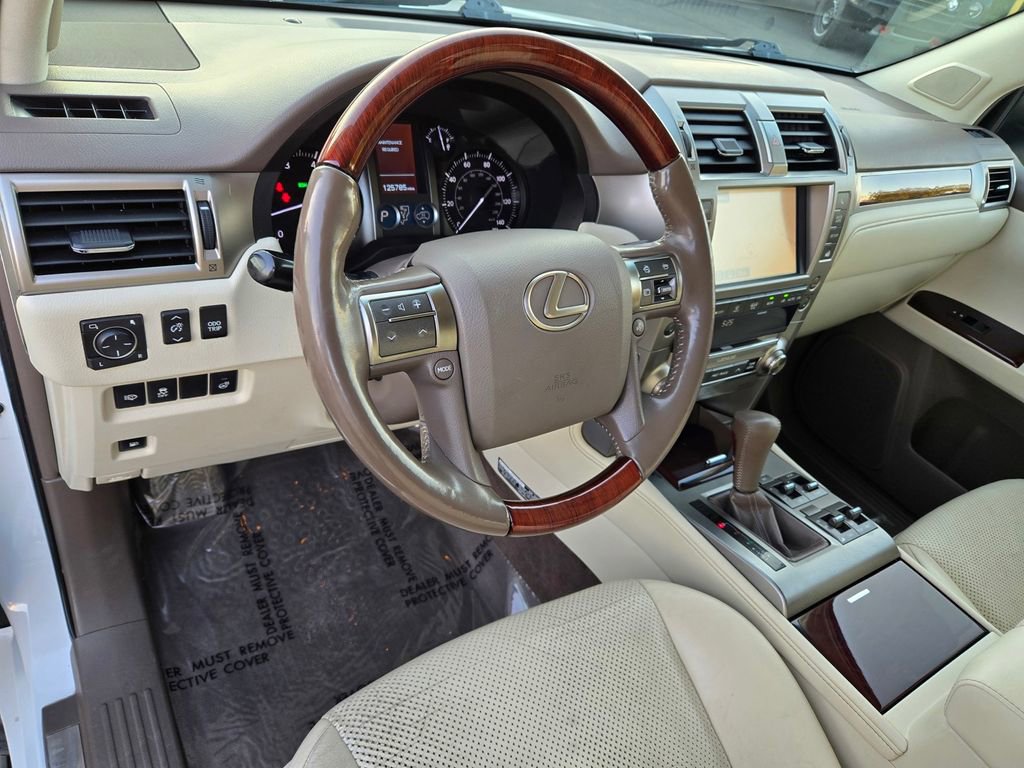 Used 2016 Lexus GX 460 Luxury w/ Preferred Accessory Package image 13