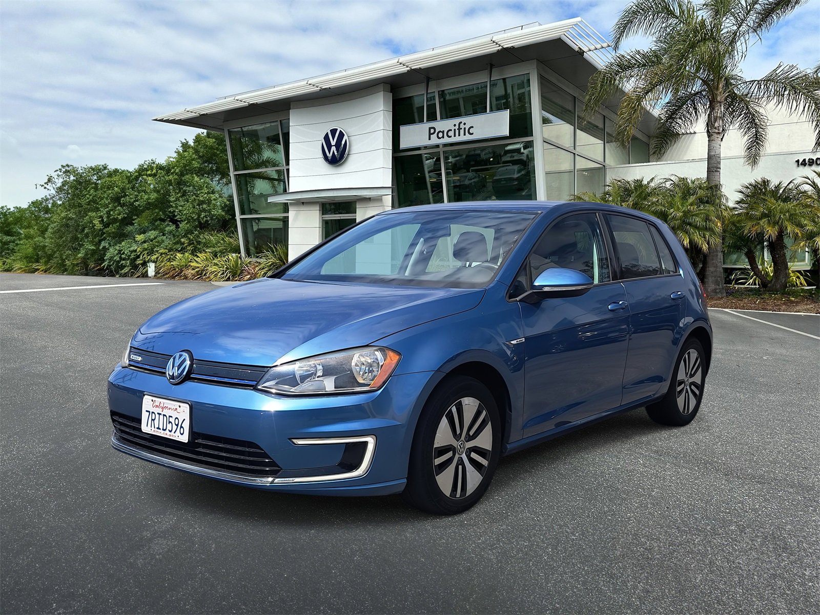 Used 2016 Volkswagen e-Golf SE
