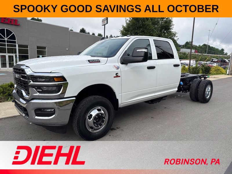 New 2026 RAM 3500 Tradesman w/ Chrome Appearance Group A AWD/4WD image 3