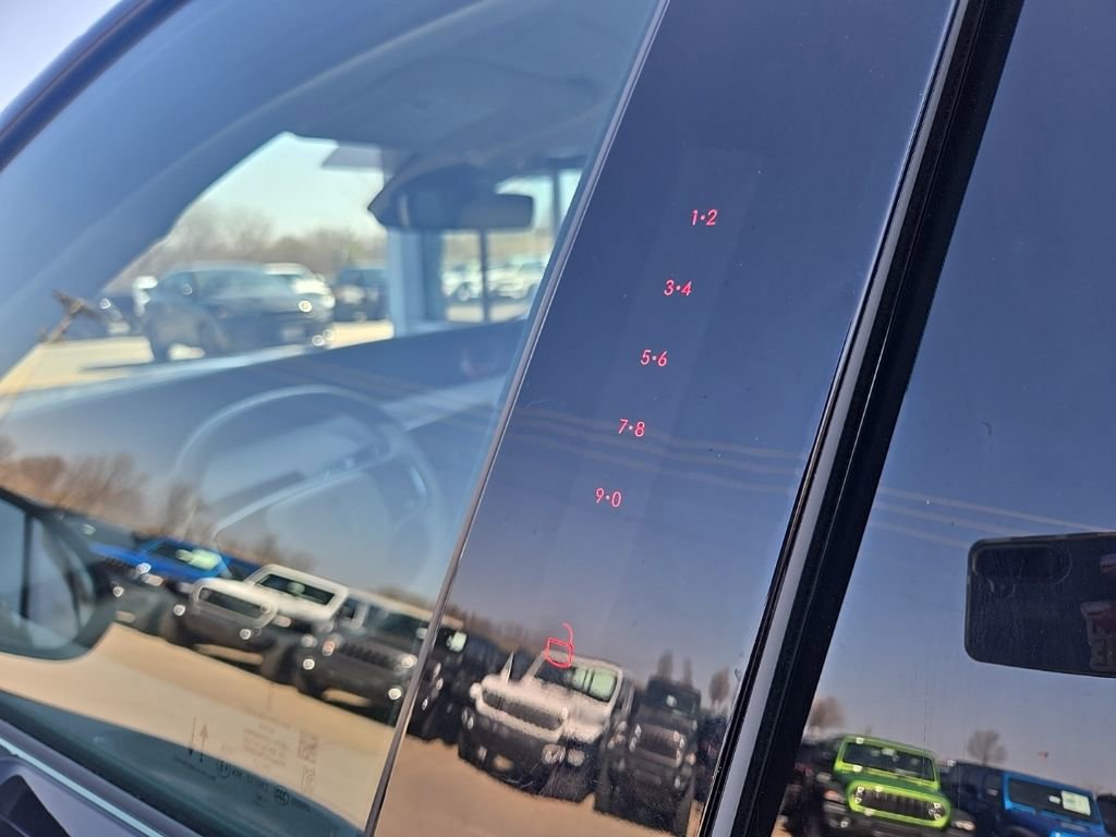 Used 2025 Lincoln Nautilus Reserve image 28