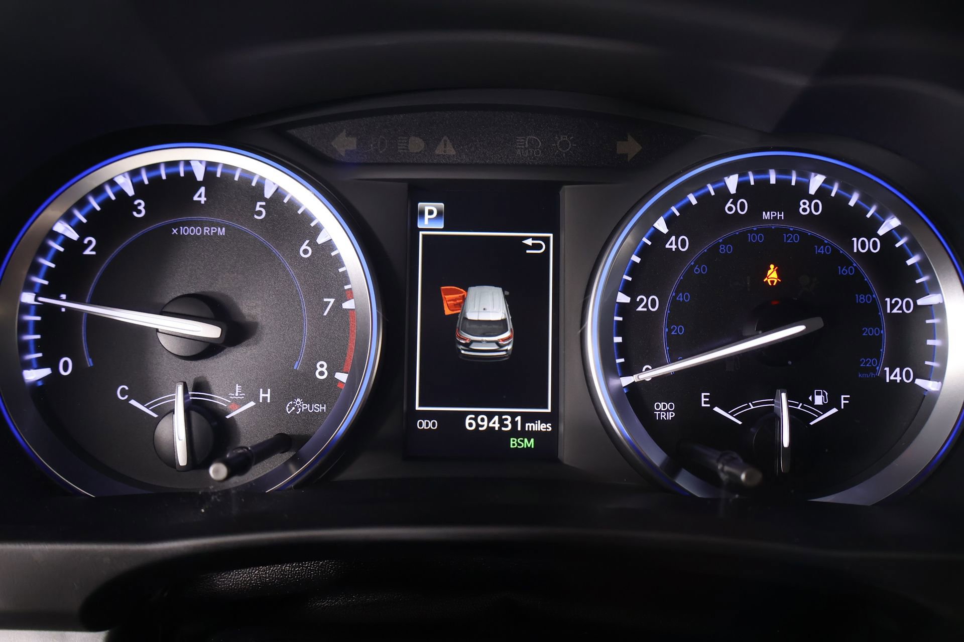 Used 2019 Toyota Highlander SE image 4