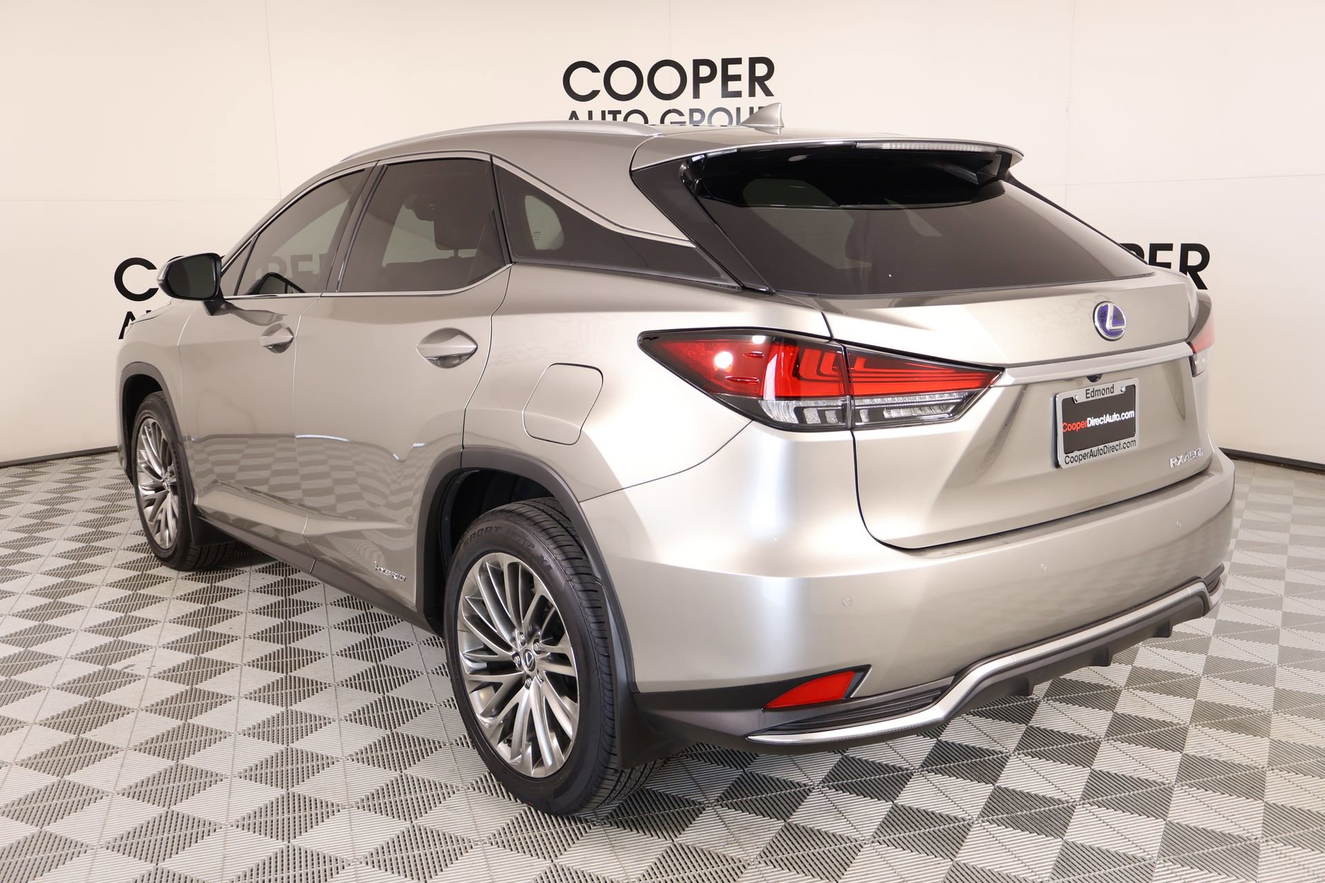 Used 2022 Lexus RX 450h AWD w/ Luxury Package image 24