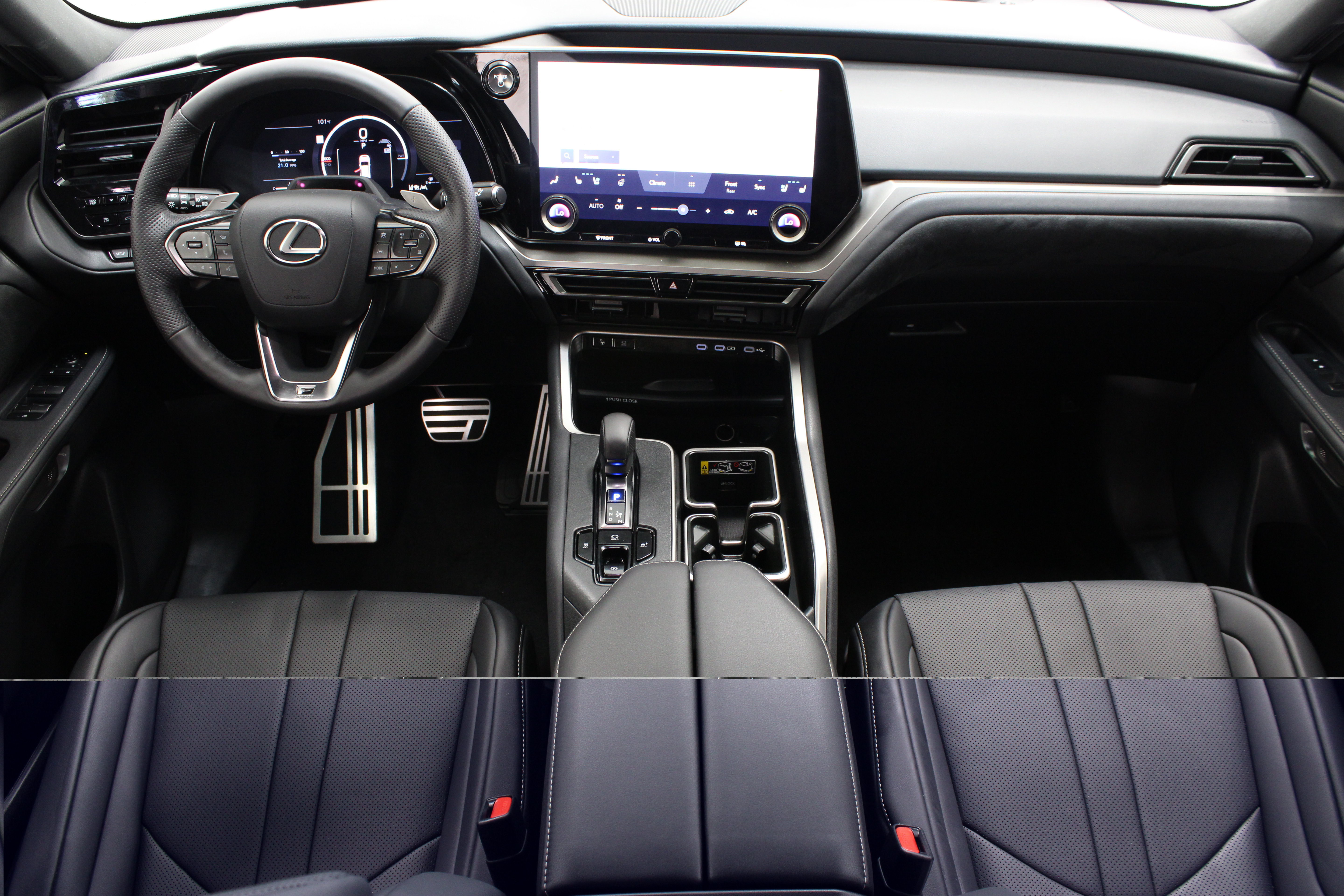 Used 2026 Lexus TX 500h AWD w/ Technology Package image 28