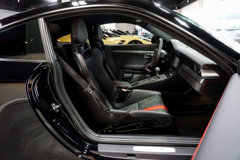 Used 2018 Porsche 911 GT3 RWD image 36