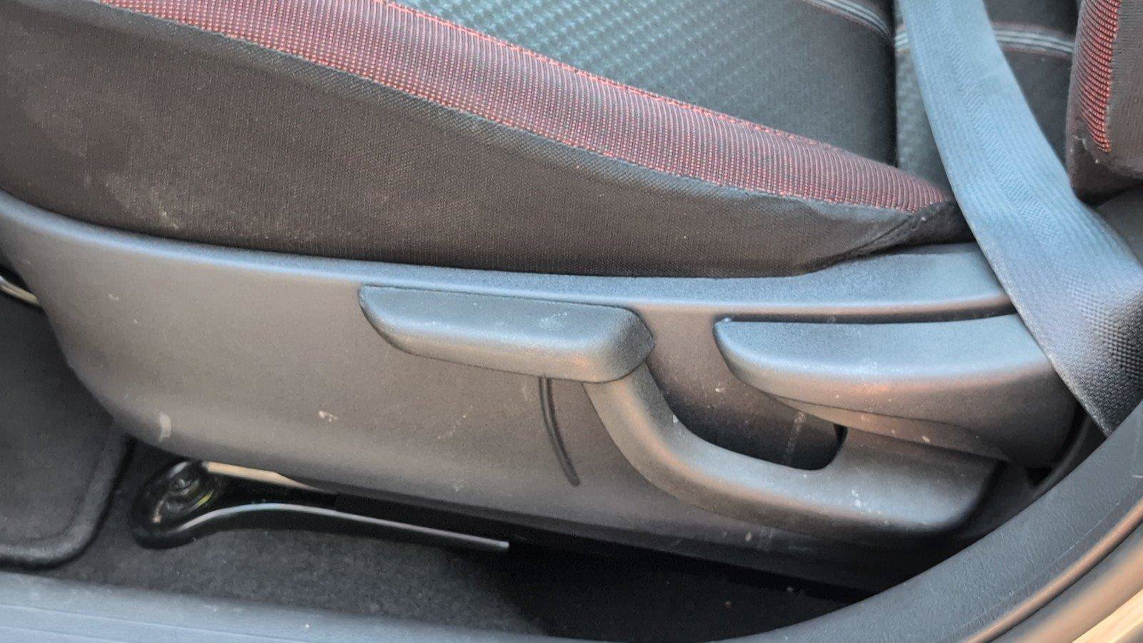 Used 2024 Nissan Versa SR FWD image 18
