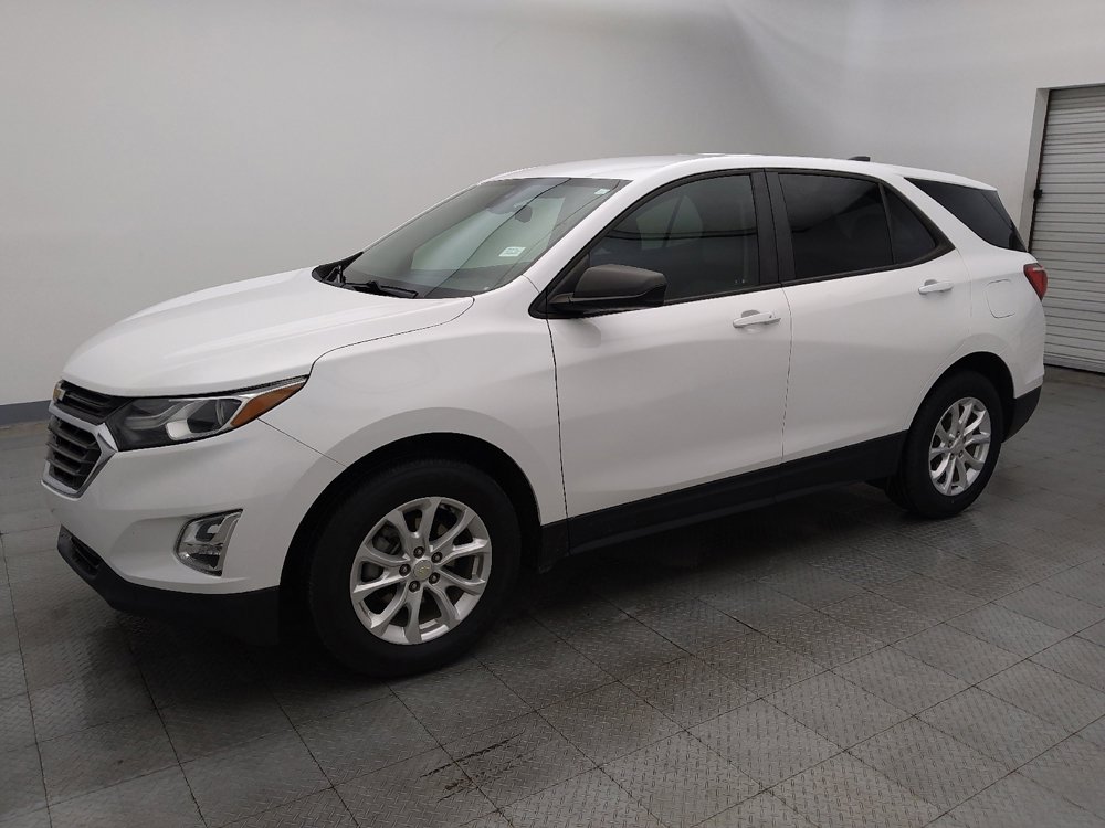 Used 2020 Chevrolet Equinox LS w/ LS Convenience Package image 2
