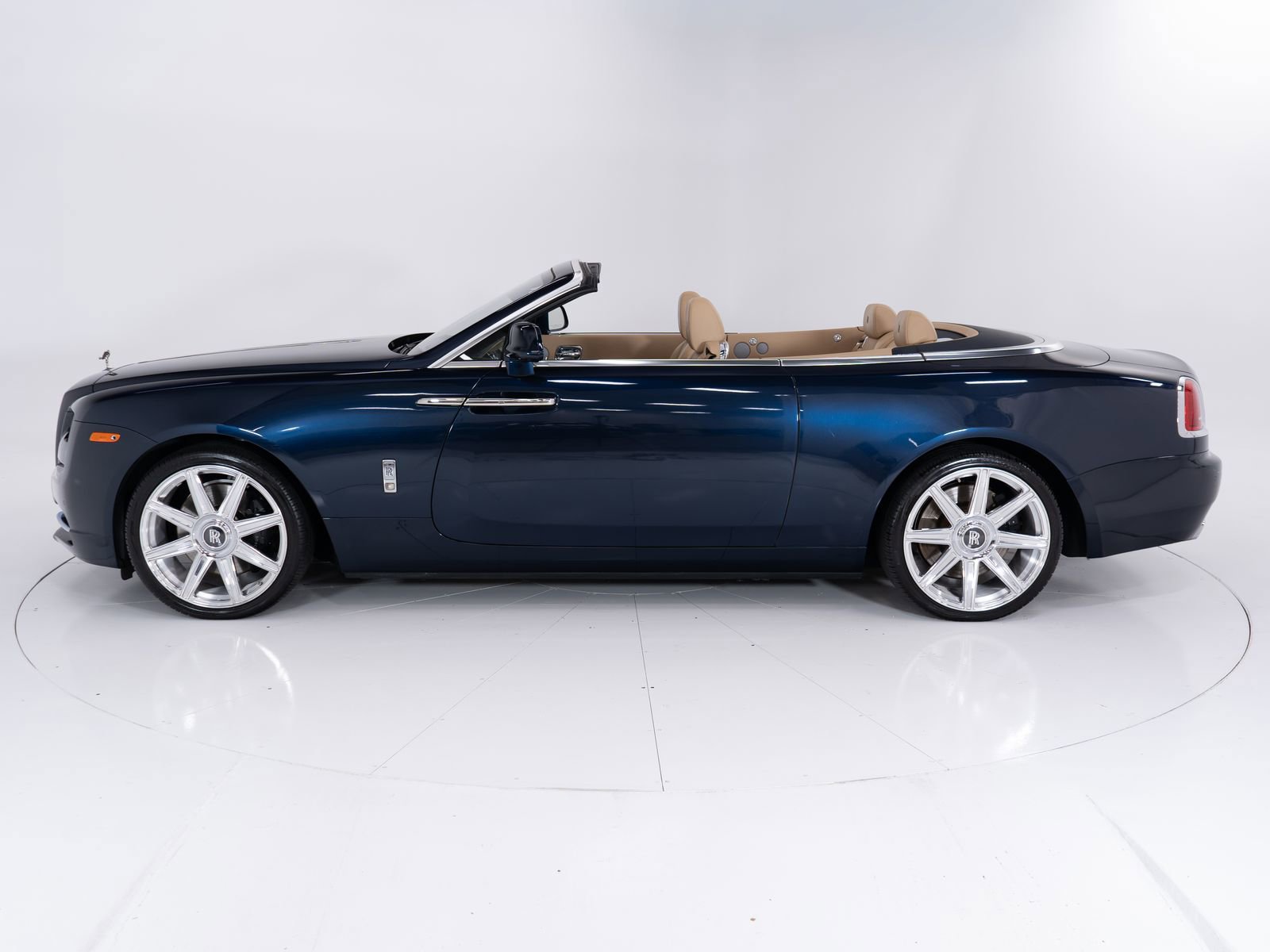 Certified 2016 Rolls-Royce Dawn image 2
