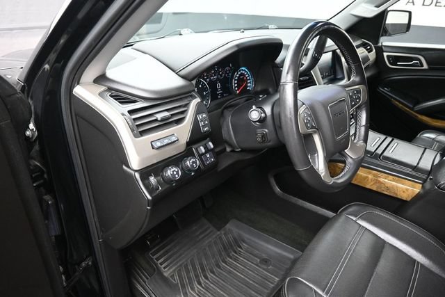 Used 2017 GMC Yukon XL Denali w/ Open Road Package AWD/4WD image 15