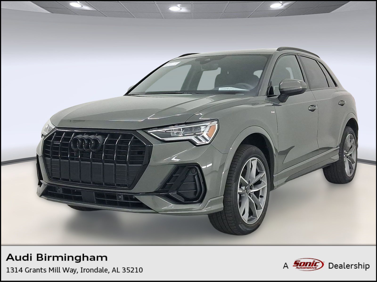 Certified 2025 Audi Q3 2.0T Premium w/ Convenience Package