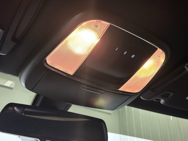 Used 2023 Dodge Charger R/T w/ Blacktop Package image 28