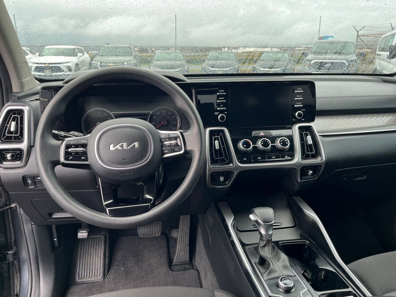 Used 2023 Kia Sorento LX image 34