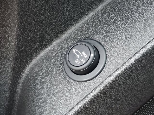 Certified 2024 Chevrolet Equinox LT w/ LPO, Floor Liner Package FWD image 18