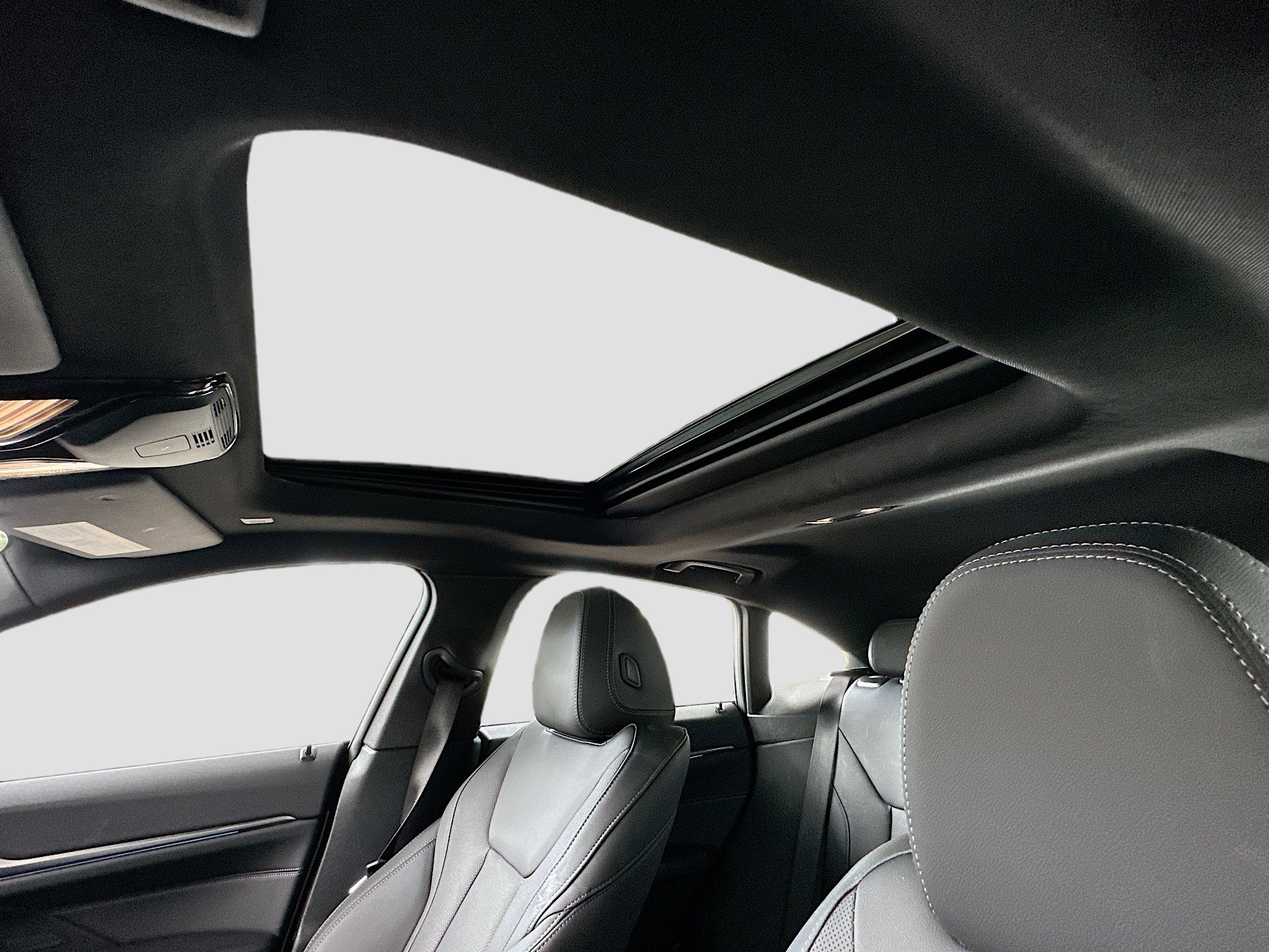 Used 2023 BMW i4 eDrive35 image 22