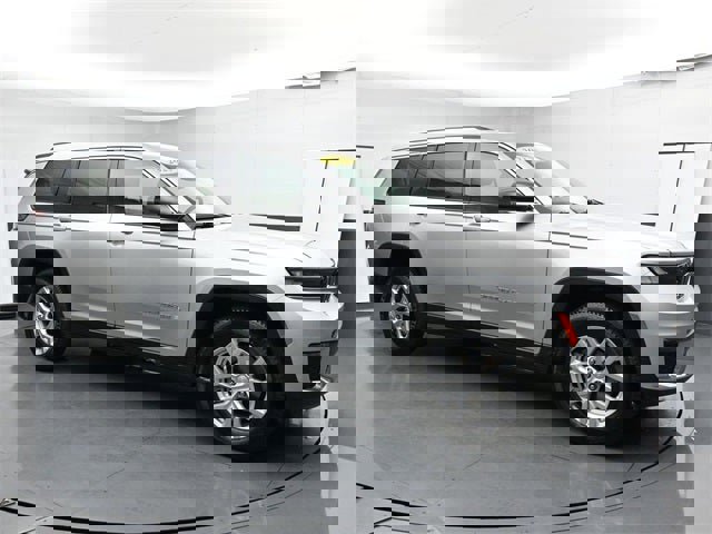 Used 2023 Jeep Grand Cherokee L Limited image 3