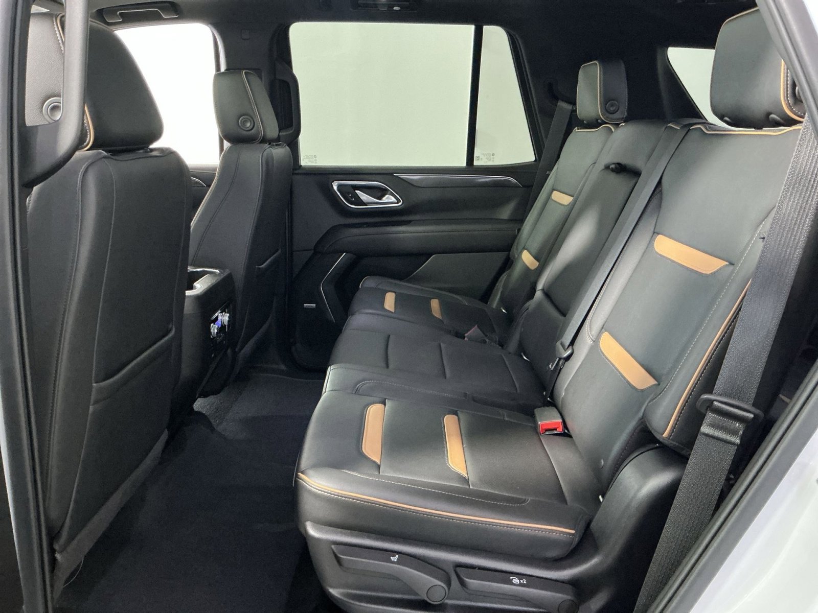 Used 2022 GMC Yukon AT4 image 31