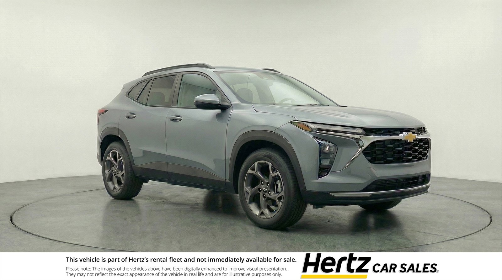 Used 2025 Chevrolet Trax LT FWD image 1