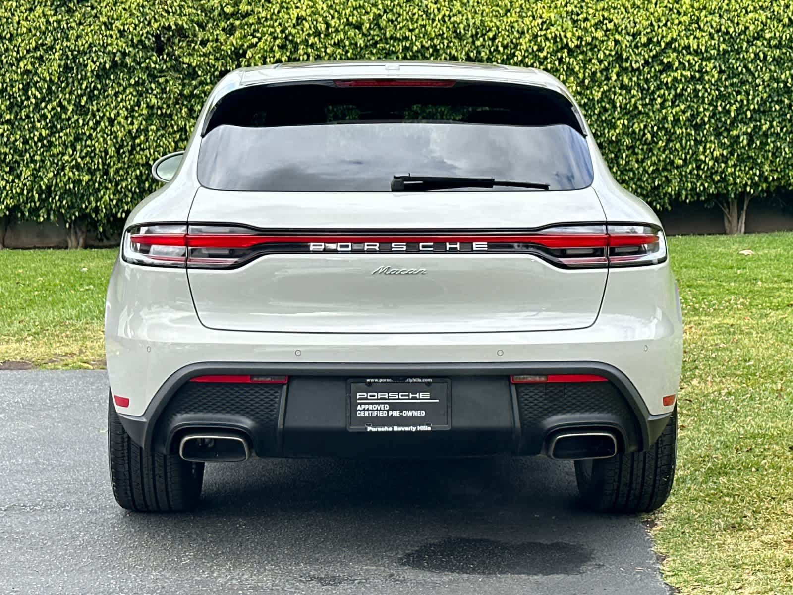 Certified 2025 Porsche Macan AWD/4WD image 7