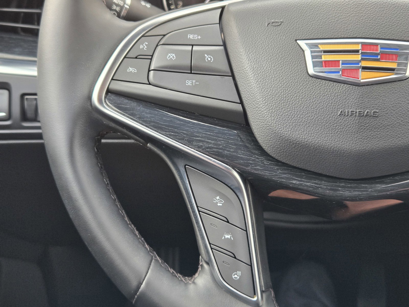 Certified 2025 Cadillac XT5 Premium Luxury image 26