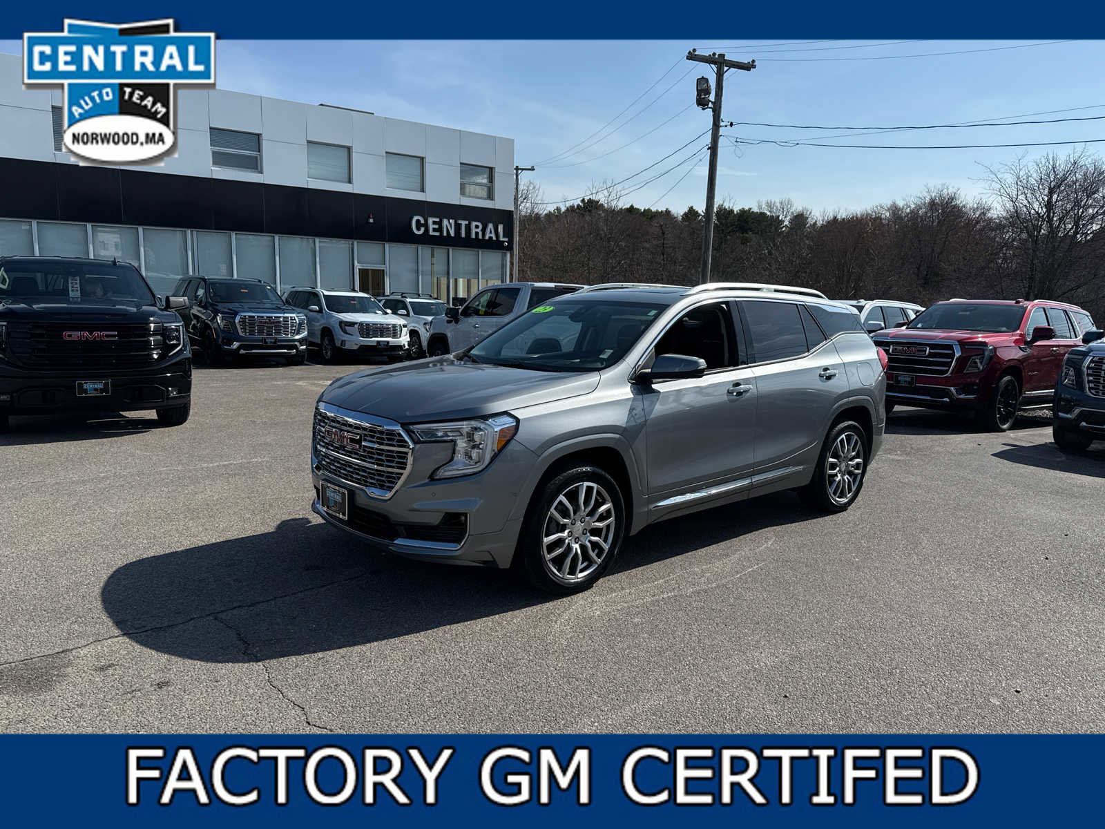 Used 2023 GMC Terrain Denali w/ Denali Premium Package image 1