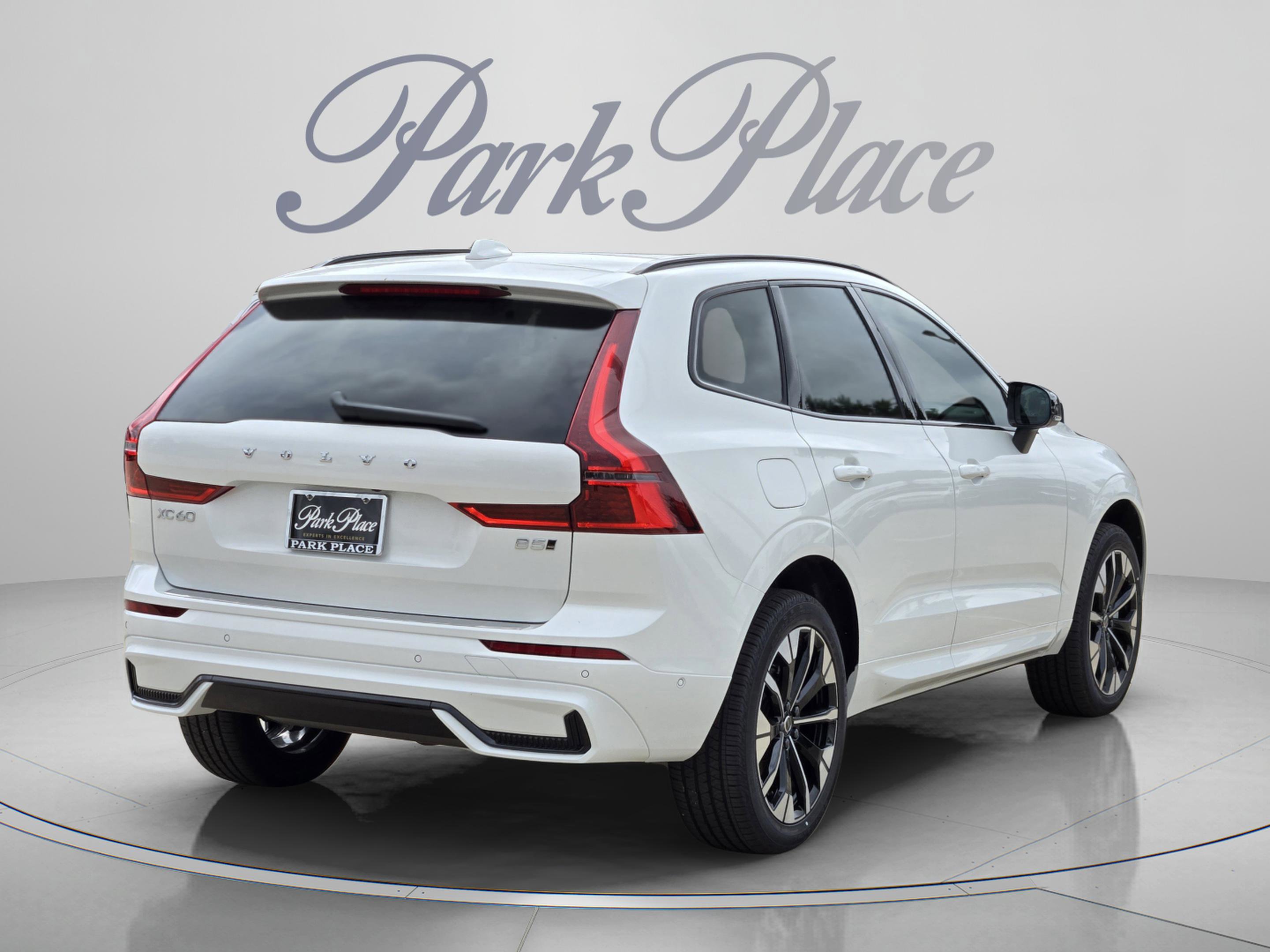 New 2026 Volvo XC60 B5 Plus w/ Protection Package Premier AWD/4WD image 6