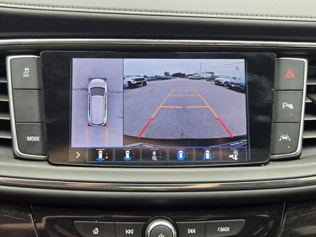 Used 2021 Buick Enclave Avenir w/ Avenir Technology Package FWD image 16