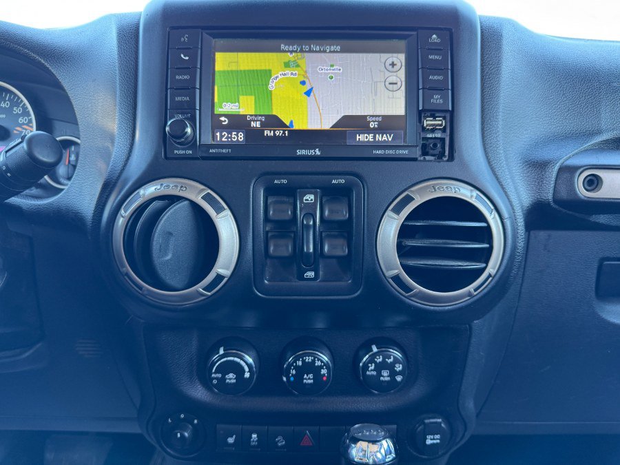 Used 2017 Jeep Wrangler Unlimited Sahara AWD/4WD image 22