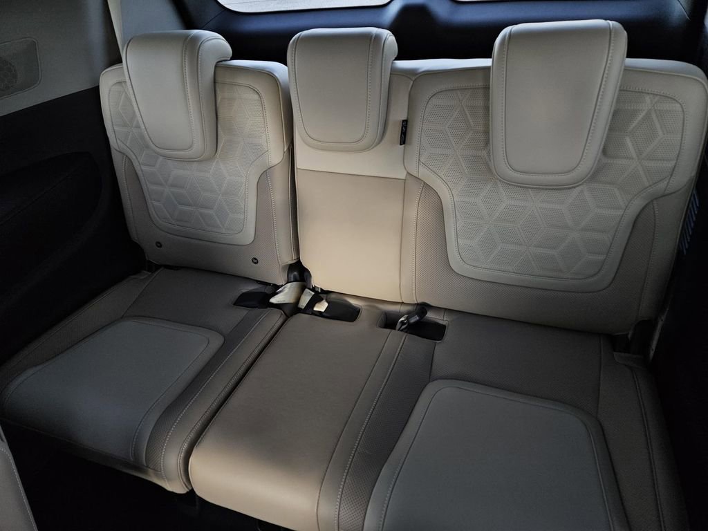 New 2026 Nissan Armada Platinum w/ Convenience Package image 11