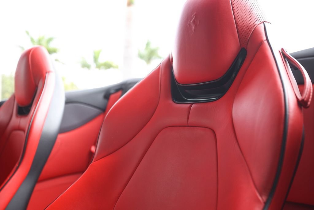 Certified 2019 Ferrari Portofino RWD image 43
