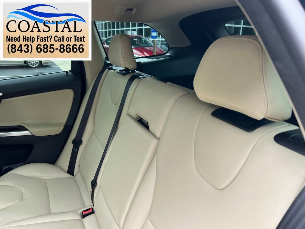 Used 2016 Volvo XC60 T6 w/ Proximity Package AWD/4WD image 17