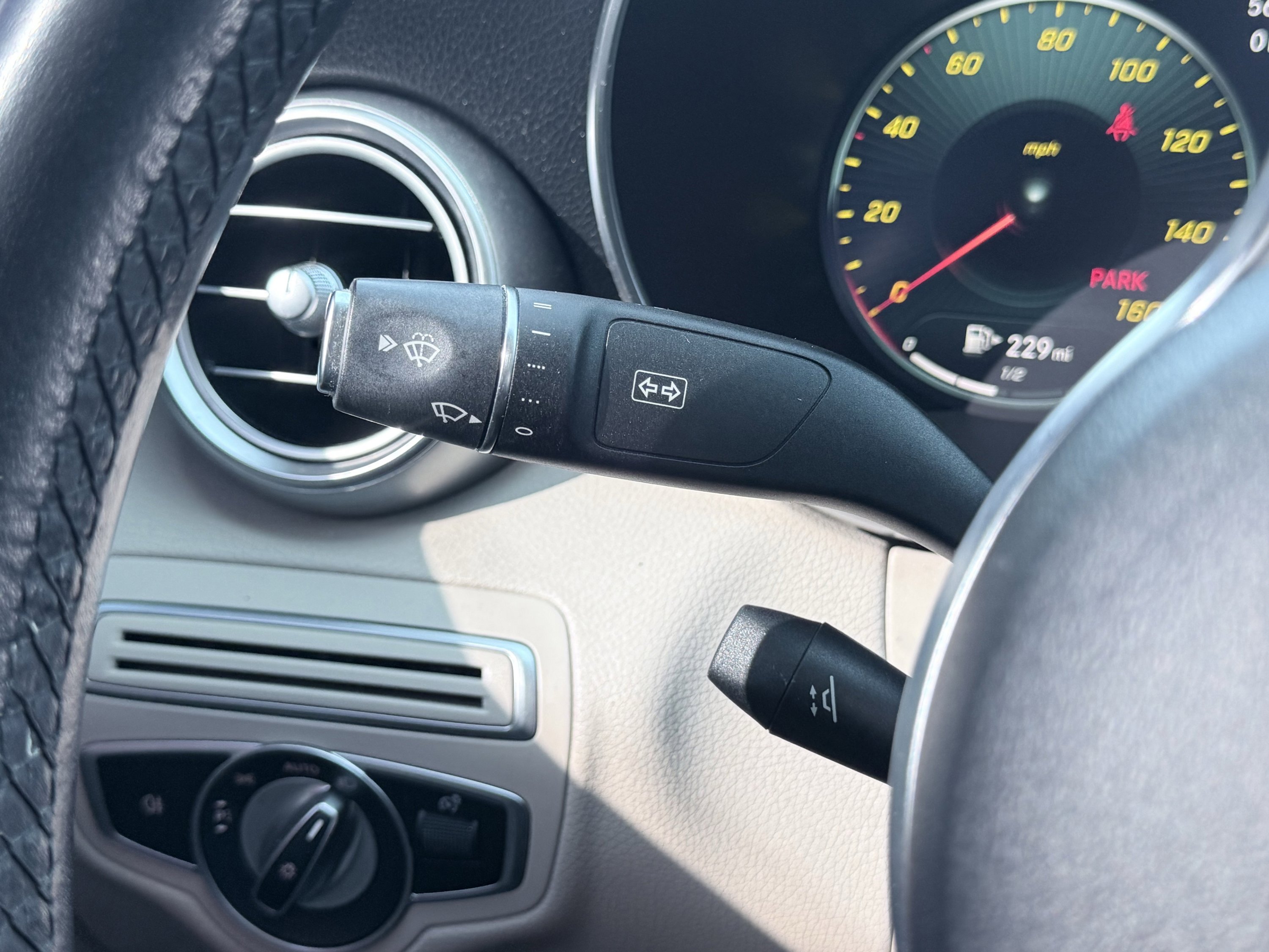 Used 2021 Mercedes-Benz C 300 Sedan image 41